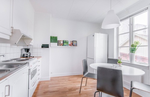 Jonkoping Apartment | Pet-Friendly City Apartments with Ocean Views in Jonkoping