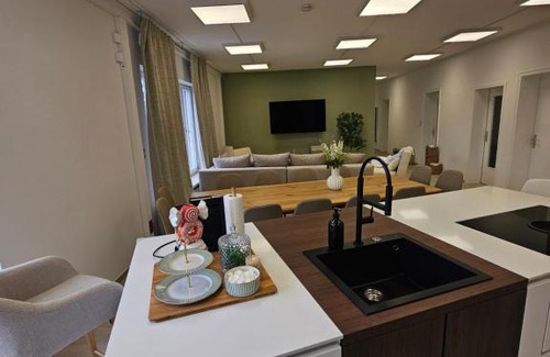Bad Aibling Apartment | City Appartment 150 qm Komfort am Kurpark