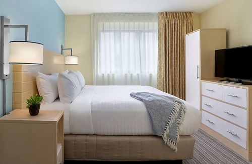 Central Business District Resort | Ideal City Break with Central Location & Unique Amenities