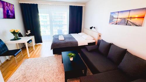 Oulu Apartment | City Center Studio with Scenic View & Convenient Parking