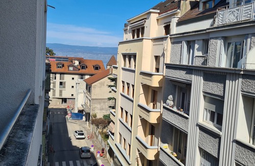 Thonon-les-Bains Apartment | Central Location Apartment with Kitchen & Breakfast Included