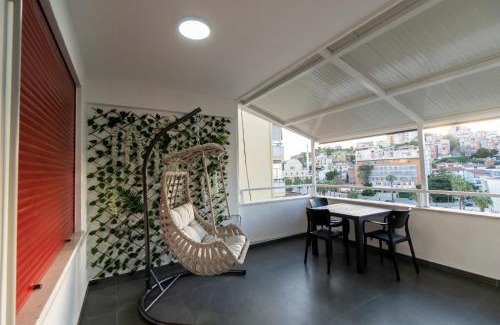 Durres Apartment | Prime City Center Apartment with Balcony - Guest Rated 10/10
