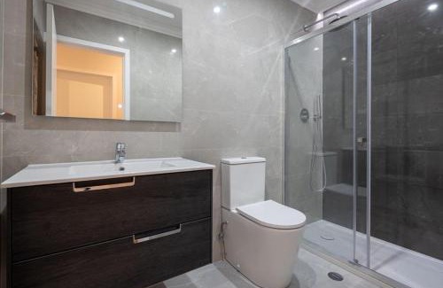 Baixa Apartment | City Center Apt with Elevator Your Office inLisbon