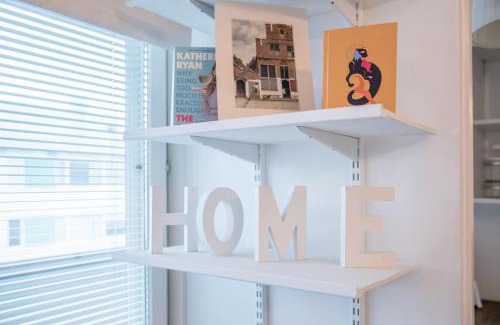 Punavuori Apartment | City Center Bright 2-rooms Scandinavian apartment
