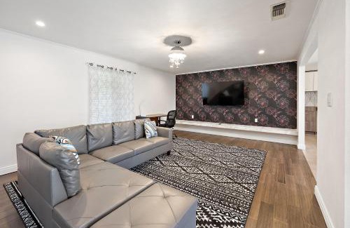 Nacogdoches House | Prime Location: 5 Minutes to SFA in Nacogdoches, TX