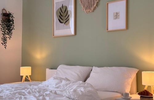 Debrecen Apartment | City Center & Free Parking - Rest & Nest Boho Deluxe Apartment