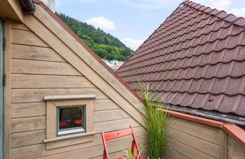 Bergen City Centre House | City Center Gem I Traditional Bergen Style
