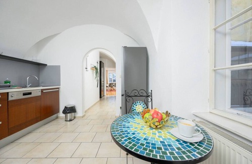Modling Apartment | Explore City Center Mödling: Family-Friendly & Kitchen Ready