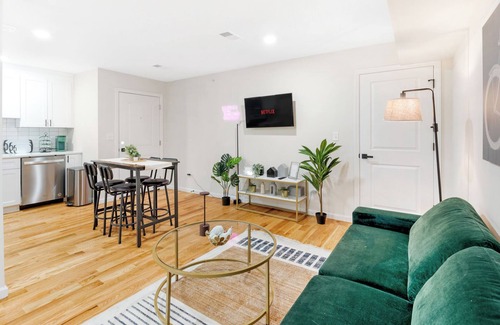 Ampere Bed & Breakfast | City Center Oasis Newark
