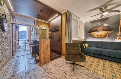 Malcesine Apartment | Romantic Lakefront Apartment with Balcony in Malcesine