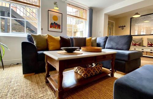 Hope Street Apartment | Exceptional City Centre Georgian Quarter Apartment with Pets Allowed