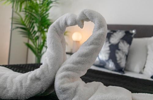 Exeter Apartment | Pet-Friendly Exeter City Centre Stoop Apartment Awaits You