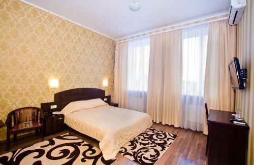 Kharkiv Hotel | City Club: Pet-Friendly 4-Star Retreat with Top Reviews