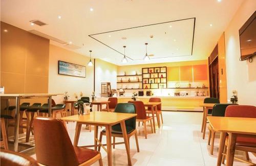Tongcheng County Hotel | Discover City Comfort Inn Xianning Near Zhuangyuan Square