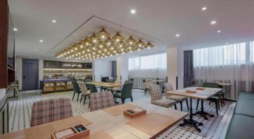 Lingshan County Hotel | Explore City Comfort Premier Hotel Near Traditional Medicine