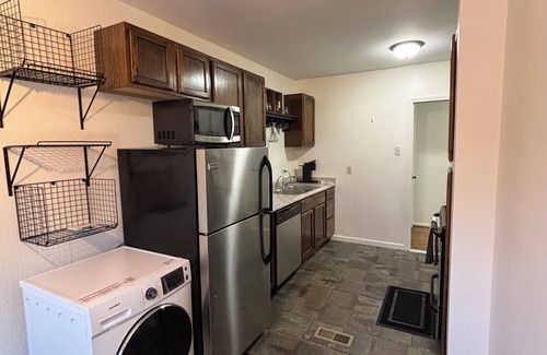 Berkley Apartment | City Experience in the Heart of Downtown Berkley