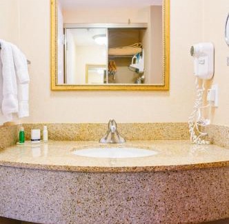 Tree Section Hotel | Ideal Stay at Best Western Plus Manhattan Beach Hotel