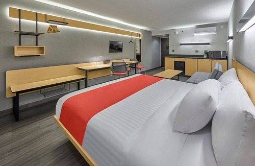 Tapachula Hotel | Discover City Express by Marriott Tapachula with Pool & Spa