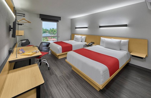 Tapachula Hotel | Discover City Express by Marriott Tapachula with Pool & Spa