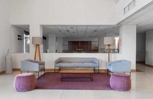 Celaya Hotel | Discover Comfort at City Express by Marriott Celaya Parque