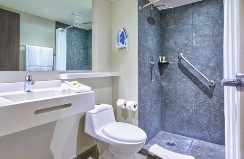 Caborca Hotel | Comfortable Stay at City Express by Marriott Caborca