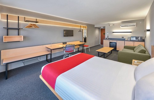 Matamoros Hotel | Quality Stay at City Express by Marriott Matamoros