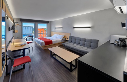 Tijuana Hotel | Inviting City Express by Marriott Tijuana Otay with Spa & Dining