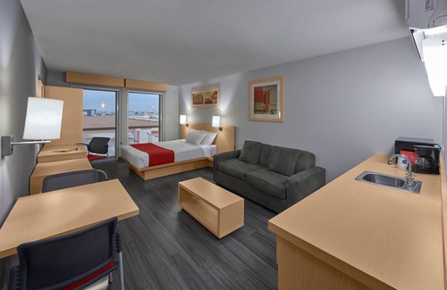Torreon Hotel | Comfortable Stay at City Express by Marriott Torreón Hotel