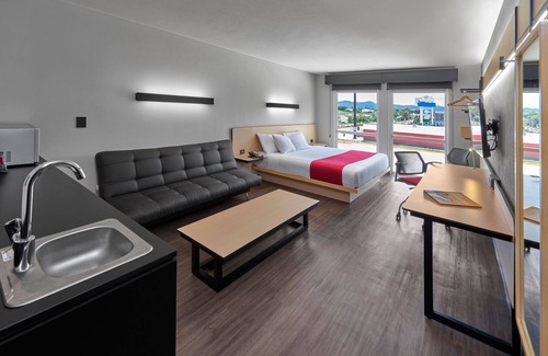 Comitan de Dominguez Hotel | Top-Rated City Express by Marriott Comitan with Spa & Breakfast