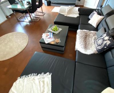 North Geestemund Apartment | Modern City Ferienwohnung SKYLINE with Balcony & Sofa