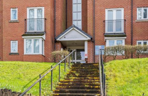 Erdington Apartment | Explore City Gate: Family-Friendly Stay with 4-Star Comfort