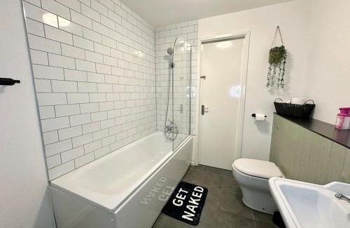 Sheffield City Centre Apartment | City Haven - 2 Bed in Sheffield - LuxeSuites
