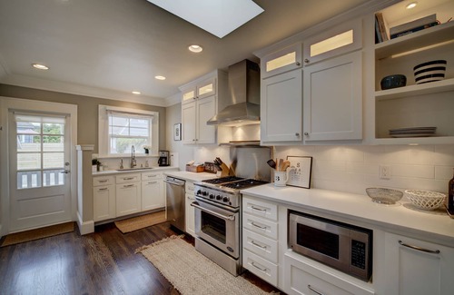 Fremont Apartment | City Haven II: Perfect Location Near Zoo & Dining Options