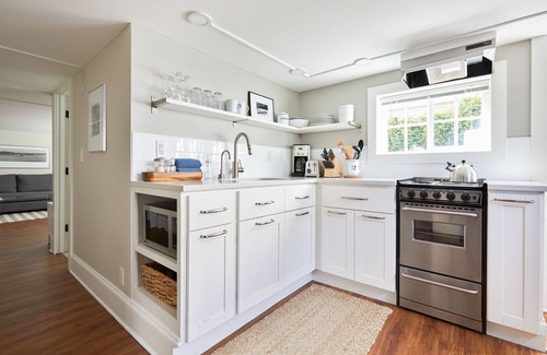 Fremont Apartment | City Haven III: Ideal Location near Zoo & Downtown Attractions