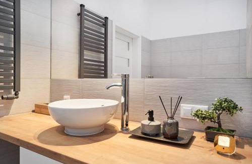 Lodz Apartment | Budget-Friendly CityHost: Guest Rated 9.5/10 & Family Haven