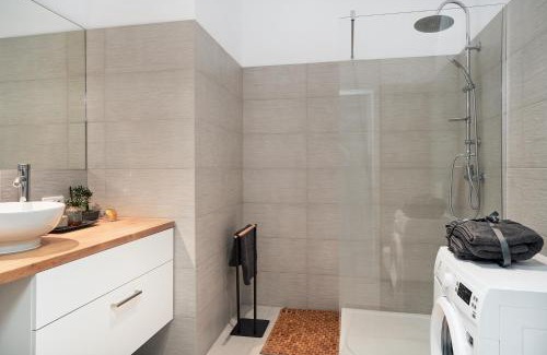 Lodz Apartment | Budget-Friendly CityHost: Guest Rated 9.5/10 & Family Haven