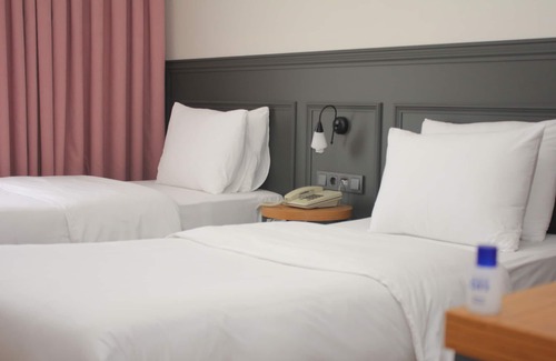 Cerkezkoy Hotel | Stylish Stay at City Hotel Cerkezkoy with Spa & Dining