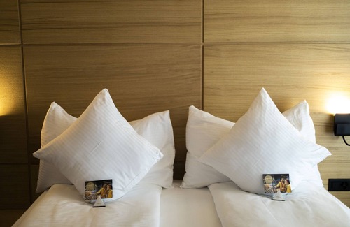 Glarus Nord Hotel | Exceptional City Hotel Glarnerland: Spa & Family Friendly
