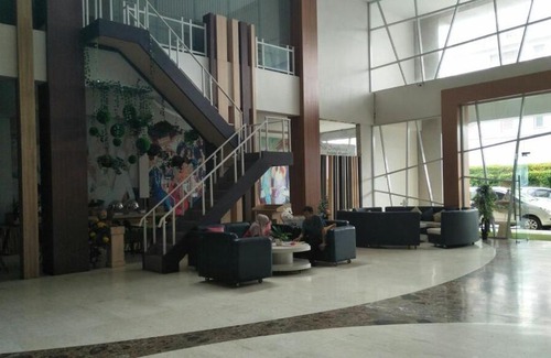 Tasikmalaya Hotel | Budget-Friendly City Hotel with Pool and Hot Tub Access