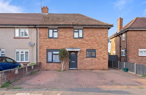 Hillingdon House | City Nest Service Accommodation HEATHROW 5 min drive to Heathrow Airport