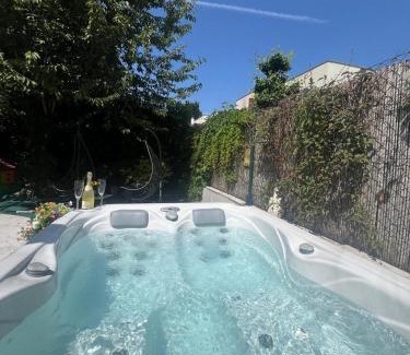 Favoriten Apartment | City Oase, House floor, fitness, garden, jacuzzi, close to subway U1