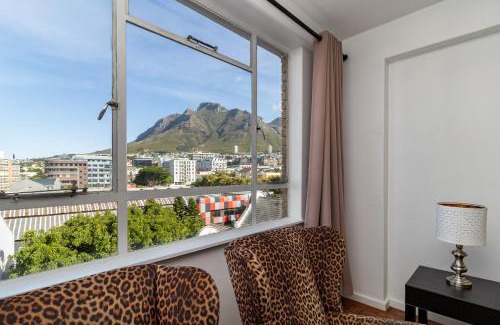 Cape Town City Centre Apartment | City Pad Next to Parliament