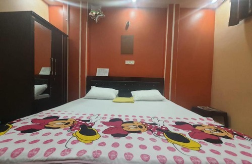 Balrampur Cabin | Discover City Paradise AC Deluxe Lodge with Free Breakfast
