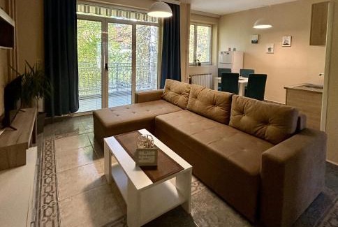 Kumanovo Apartment | Pet-Friendly City Place Apartments with Spa & Breakfast