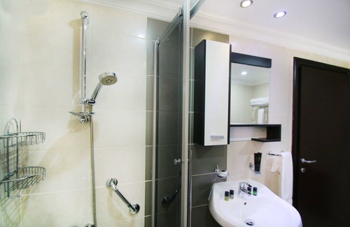 Suwailih Hotel | Discover City Rose Hotel Suites - 4-Star Comfort Awaits