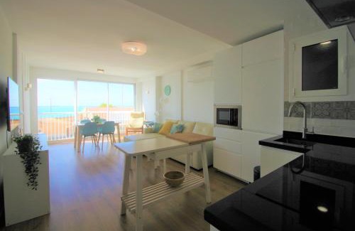 Vista Hermosa Apartment | Oceanfront City Sea Views Apartment in Alicante