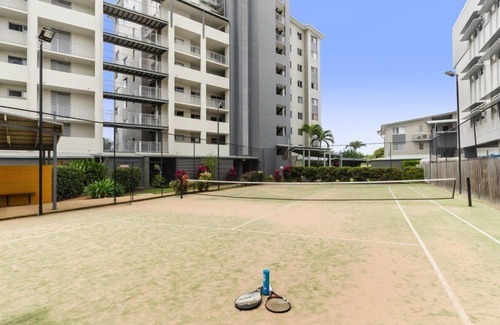 Townsville Apartment | Relax at City Stadium 2: Family-Friendly with Pool Access