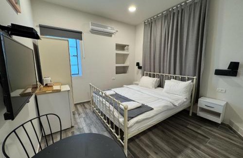 Tiberias Old City Hotel | Inviting Puy Villa Roca in Tiberias with Hot Tub & Kitchen