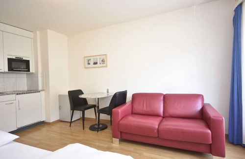 District 6 Apartment | City-studio on top floor - Crown 48