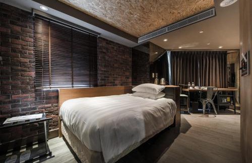 Yancheng District Hotel | Elegant City Suites - Kaohsiung Pier2 with Family-Friendly Amenities